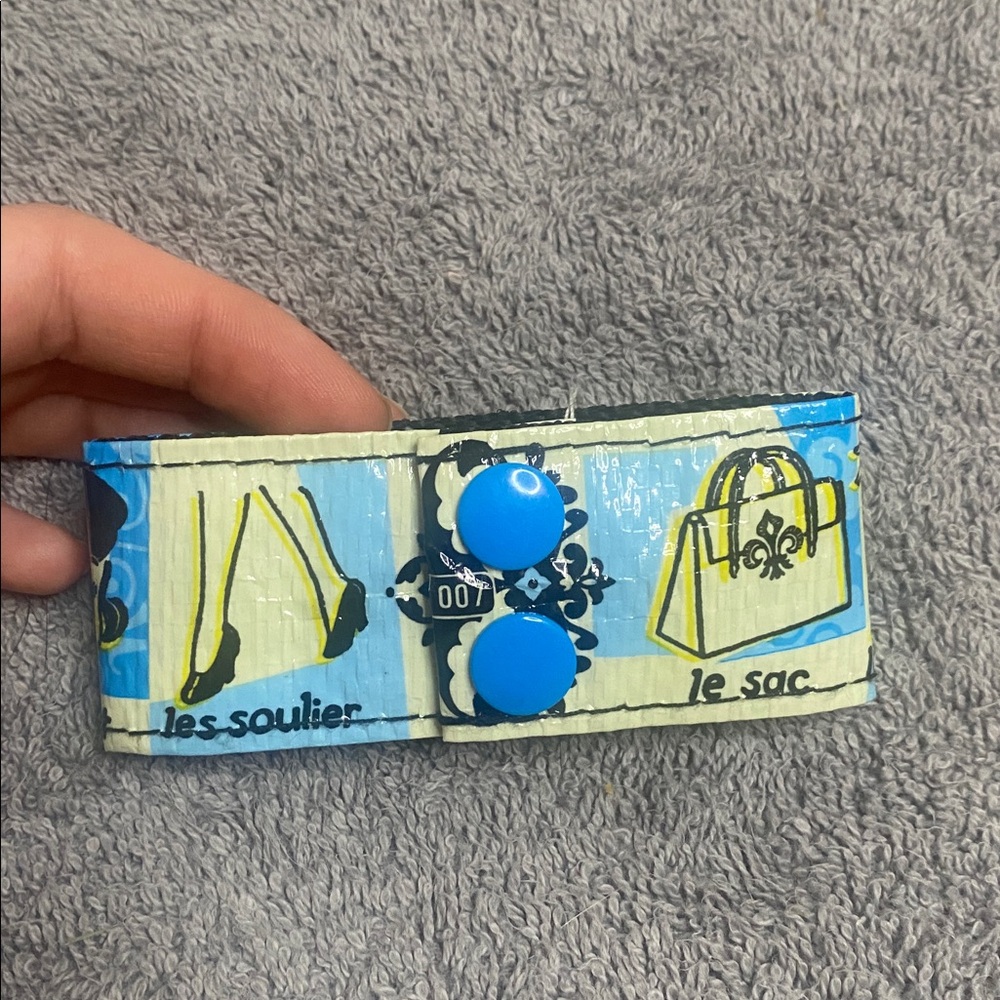 🌵Unique adorable french bracelet that buttons closed! - Picture 2 of 4